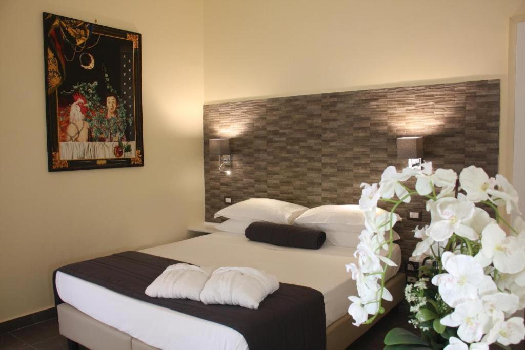 Boutique Hotel Piazza Carita Napoli Ngoại thất bức ảnh