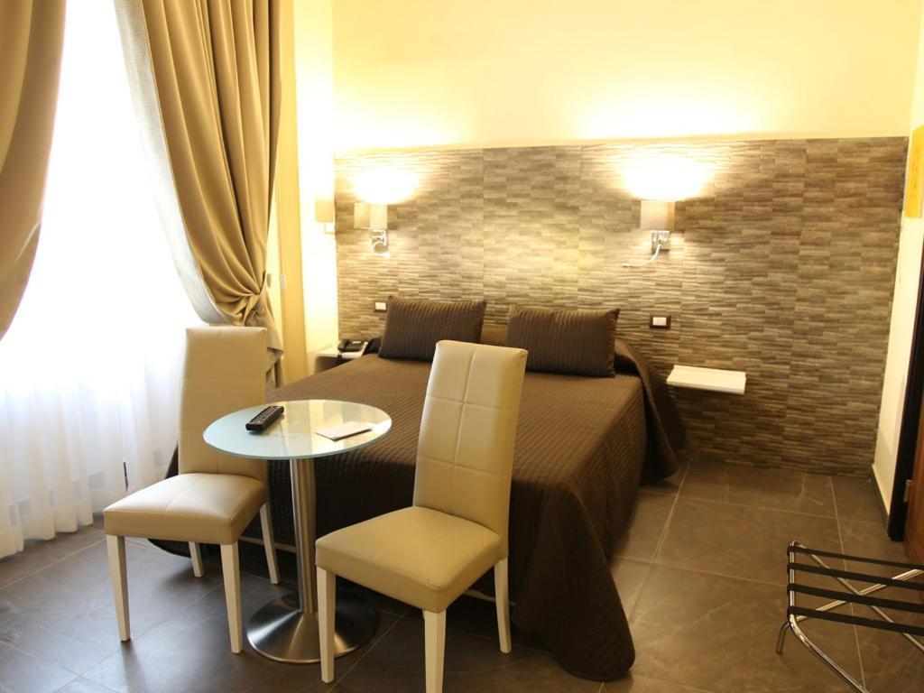 Boutique Hotel Piazza Carita Napoli Ngoại thất bức ảnh