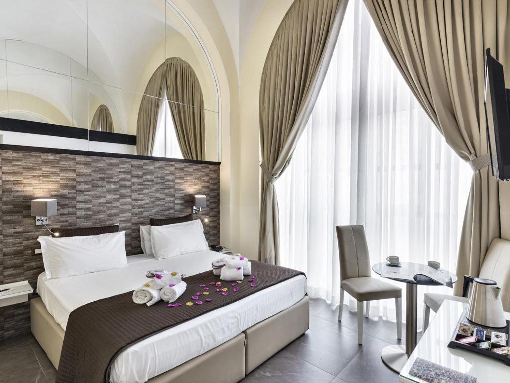Boutique Hotel Piazza Carita Napoli Ngoại thất bức ảnh