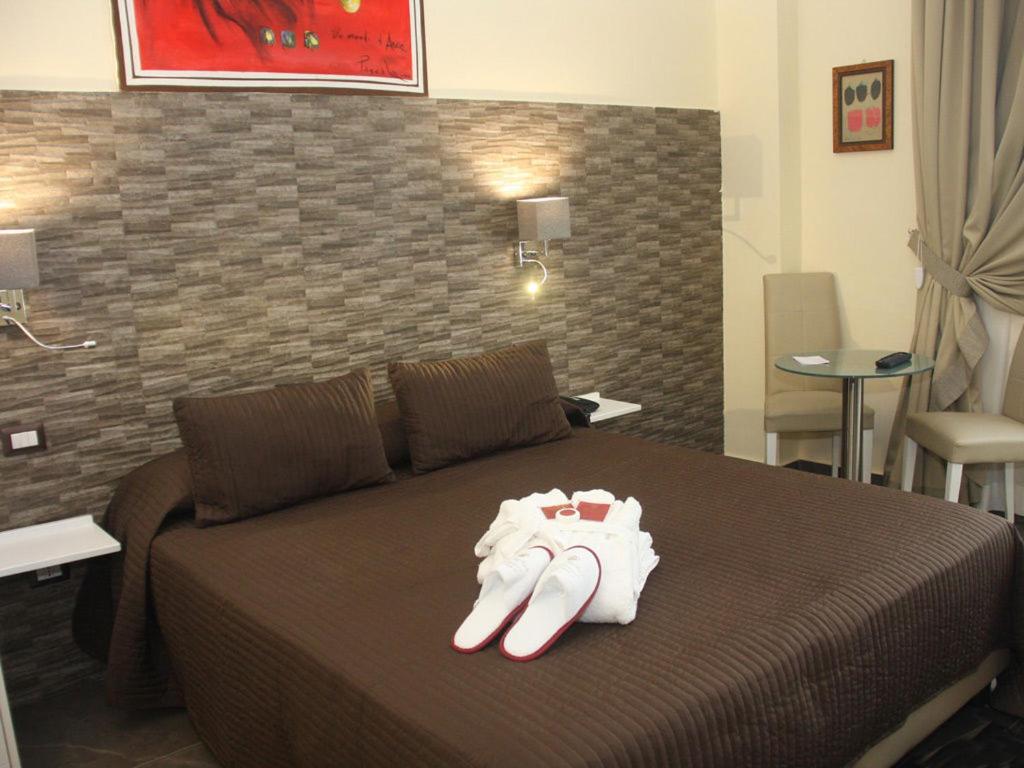 Boutique Hotel Piazza Carita Napoli Ngoại thất bức ảnh